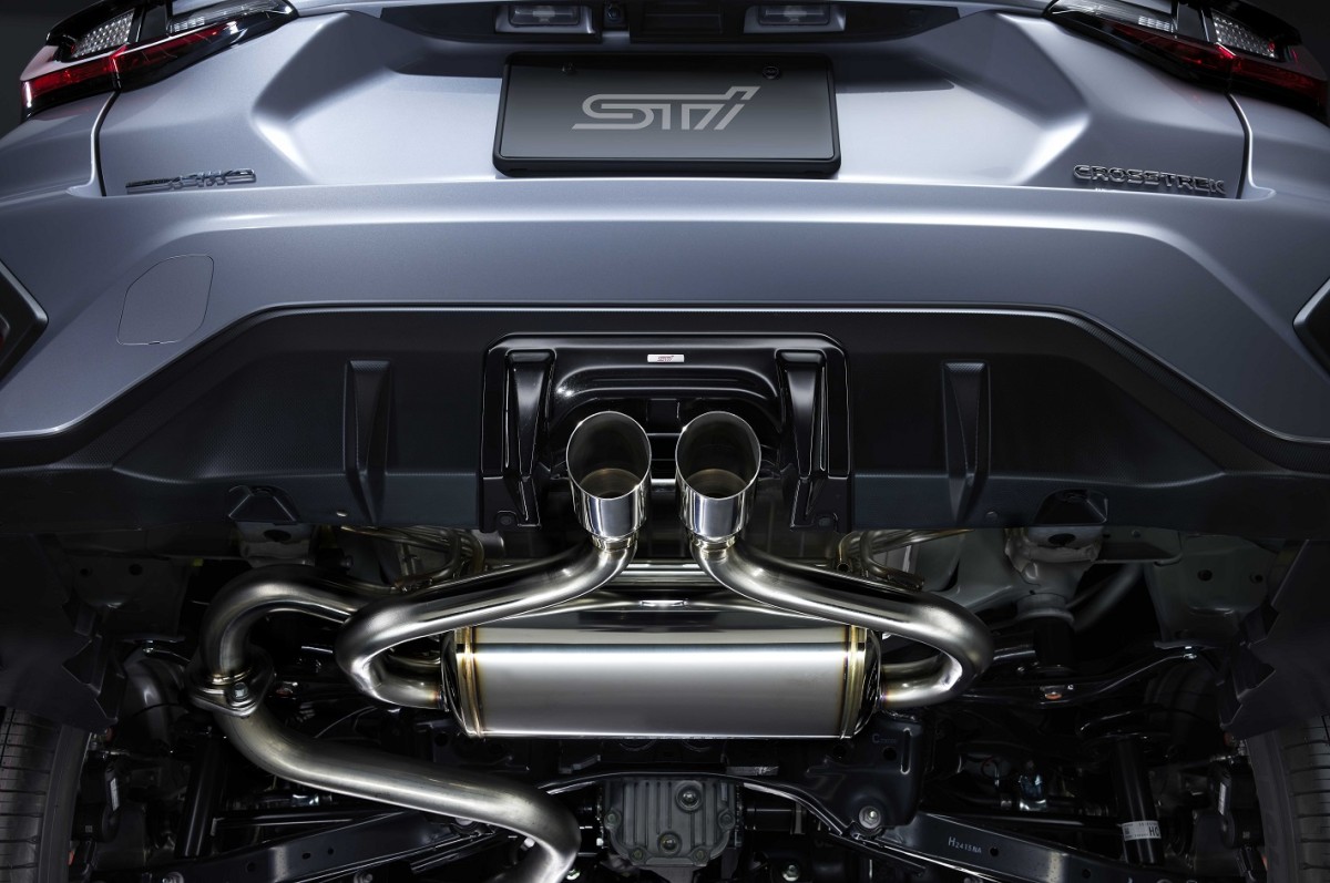 STI 【Изменение номера детали】Комплект производительного глушителя и декоративных накладок STPKG40G2000 - Фото 1