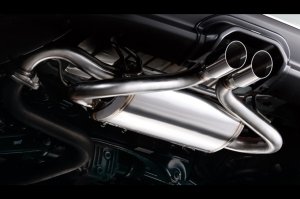 STI Комплект производительного глушителя и накладки (для IMPREZA SPORT e-BOXER) STPKG40GH032